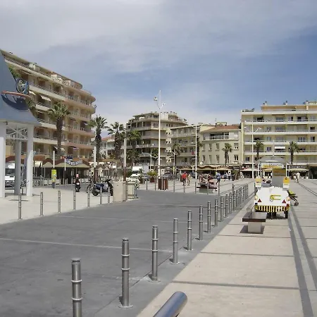 Le Nautilus - 2 Adultes 3 Enfants - - Vue - Place Mediterranée *