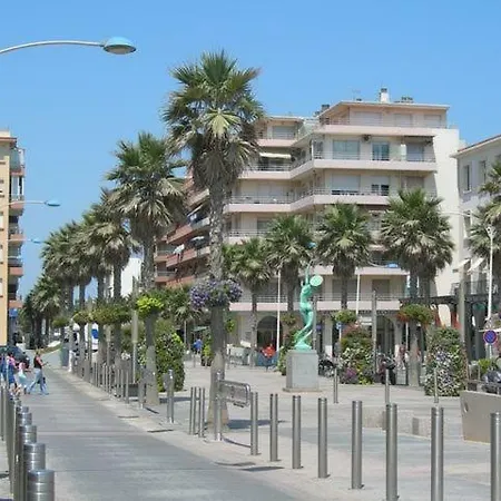 Le Nautilus - 2 Adultes 3 Enfants - - Vue - Place Mediterranée *