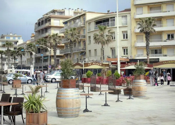 Le Nautilus - 2 Adultes 3 Enfants - - Vue - Place Mediterranee * Canet-en-Roussillon