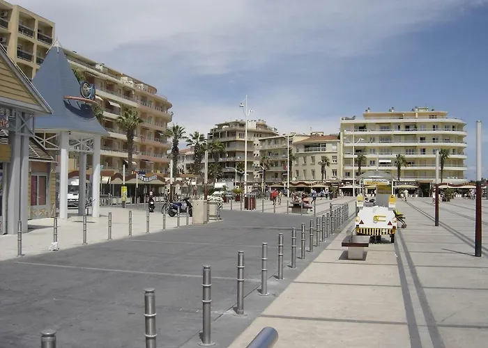Le Nautilus - 2 Adultes 3 Enfants - - Vue - Place Mediterranee *